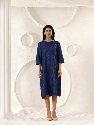 Velora Textured Midi Dress