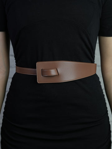 Sculpted Buckle Waist Belt
