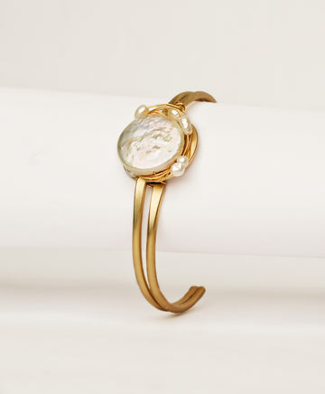 Vayra(Mother of Pearl) Bracelet