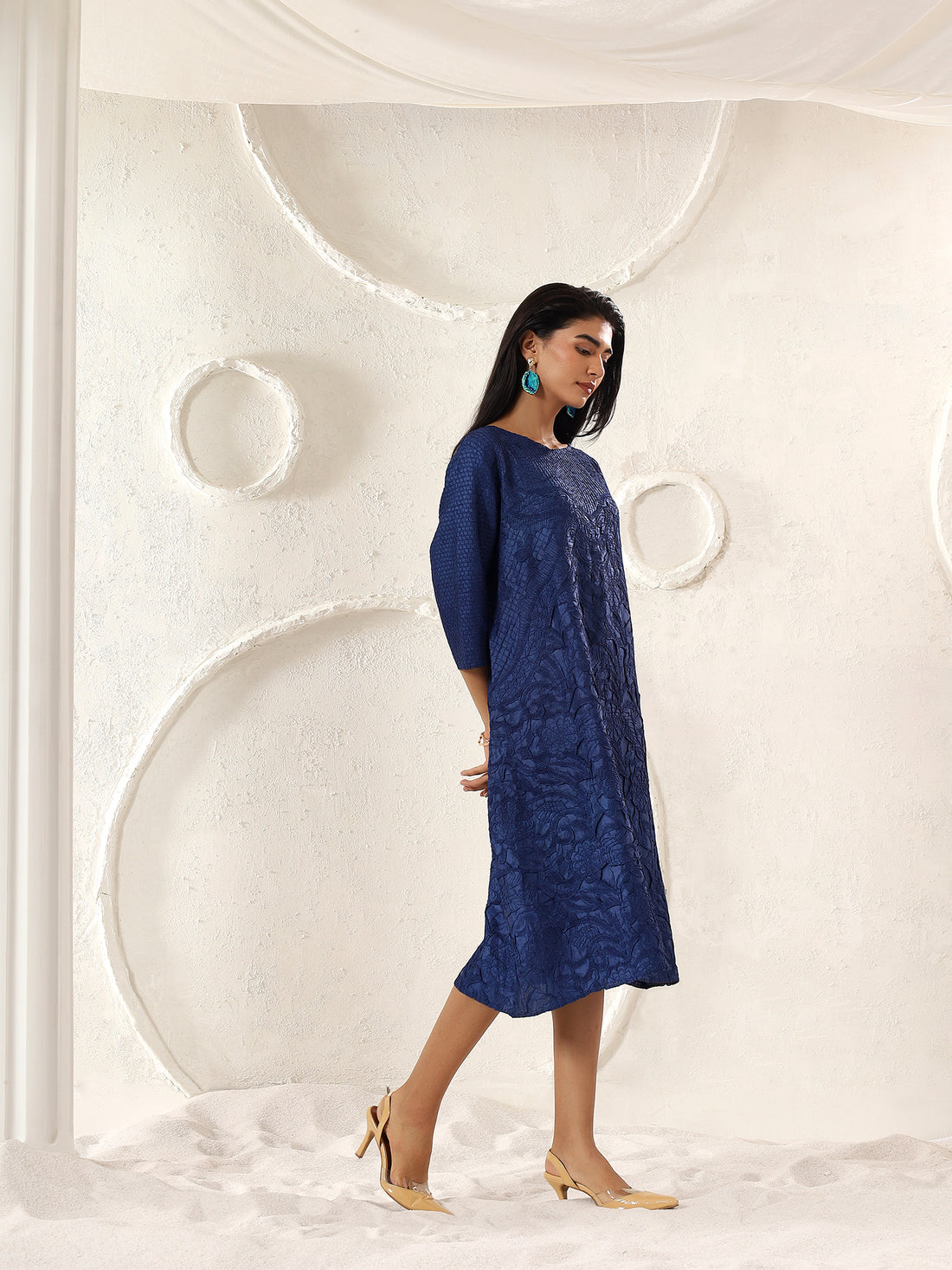 Velora Textured Midi Dress