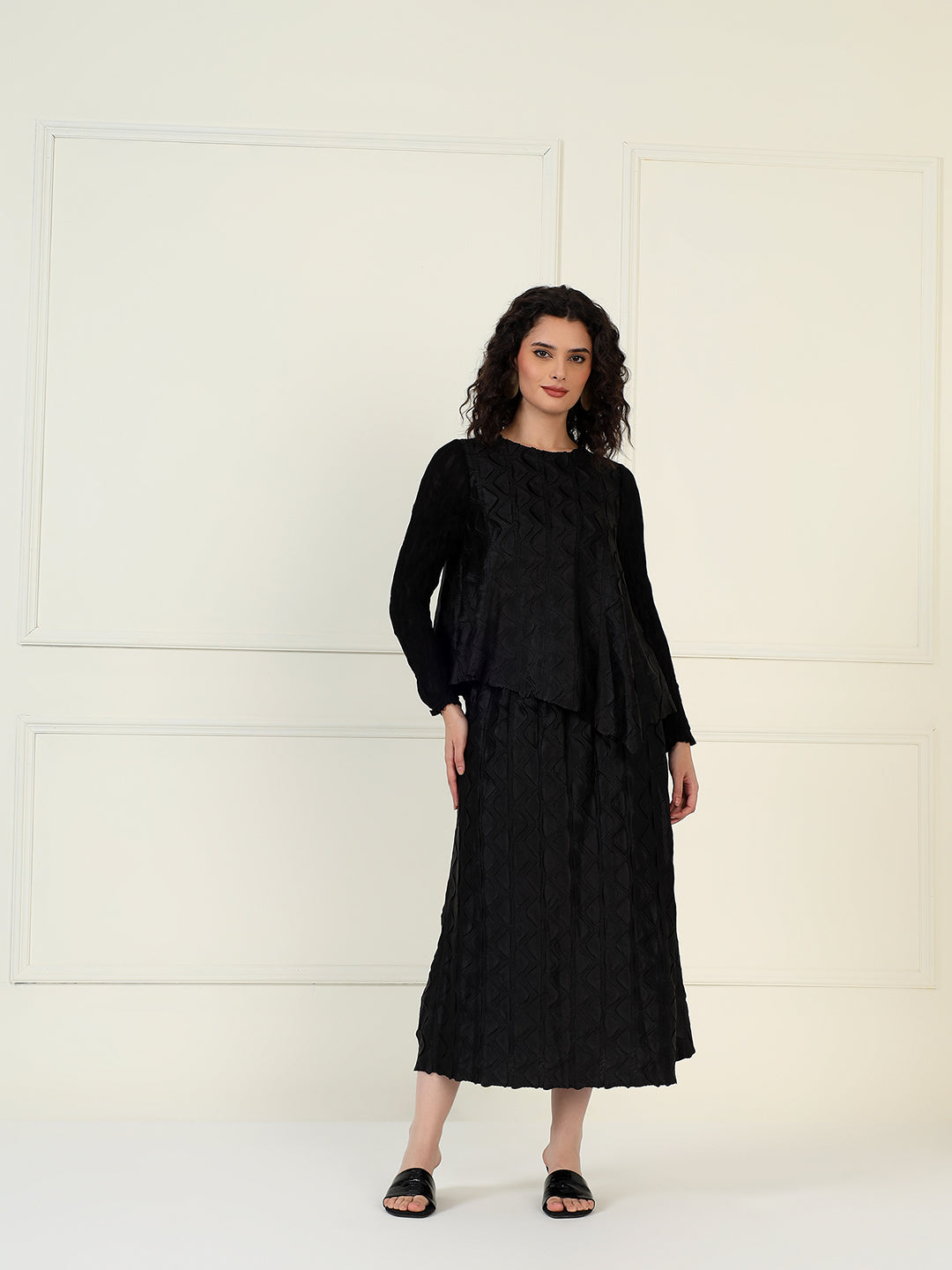 Elysia skirt set in Black